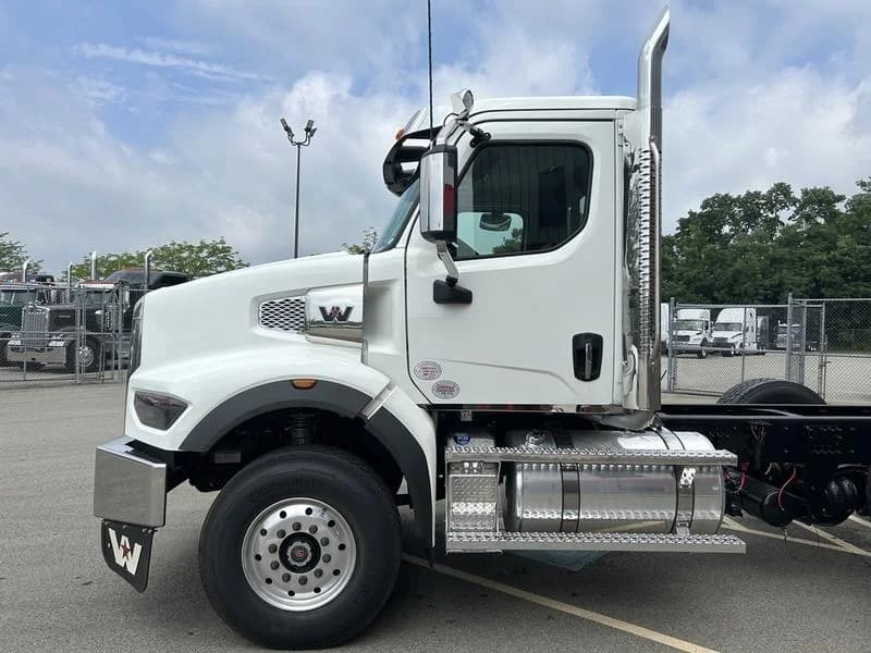 2026 Western Star 49X in Pittsburgh, PA — photo 8