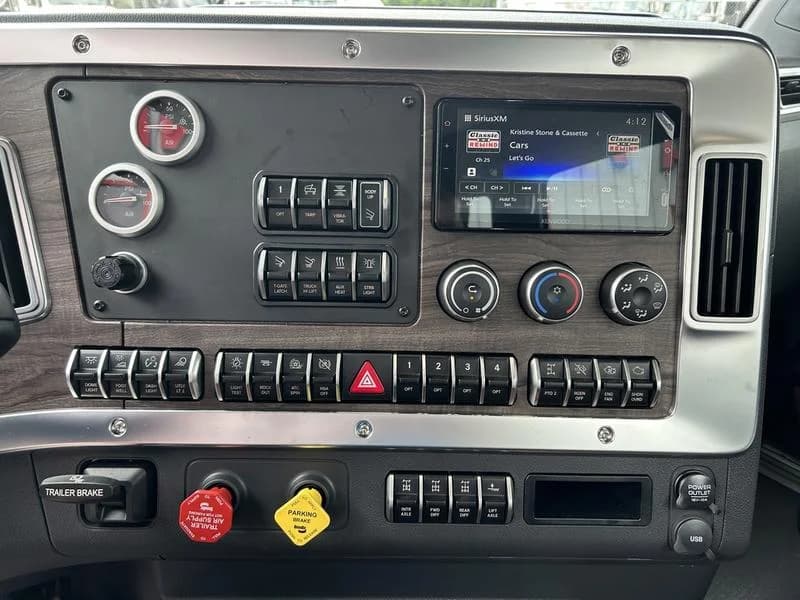 2026 Western Star 49X in Pittsburgh, PA — photo 15