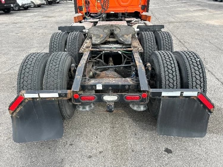 2020 Freightliner Cascadia in Peosta, IA — photo 6