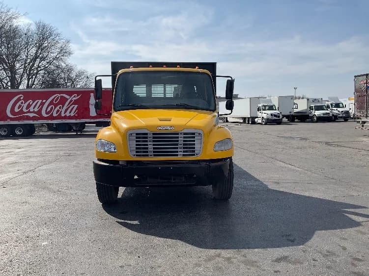 2020 Freightliner M2 106 in Tulsa, OK — photo 2