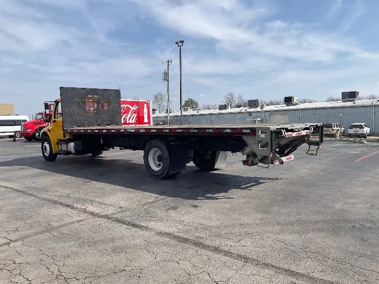 2020 Freightliner M2 106 in Tulsa, OK — photo 6