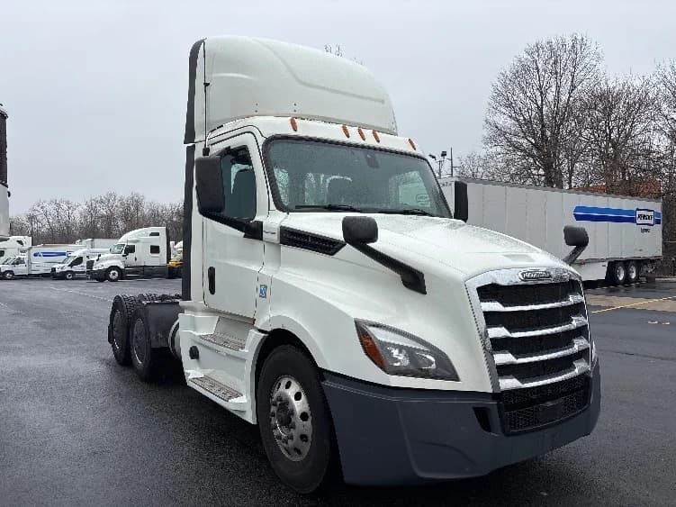 2019 Freightliner Cascadia in Indianapolis, IN