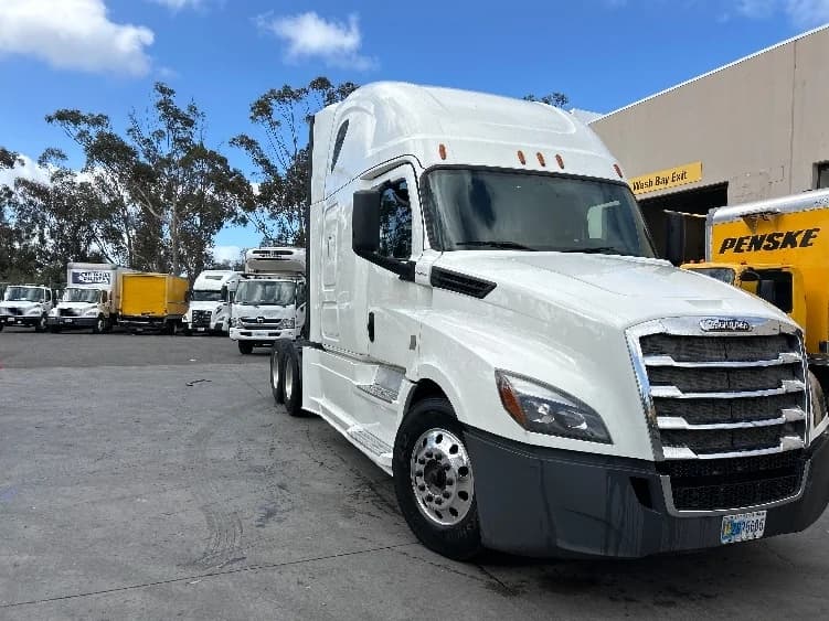 2020 Freightliner Cascadia