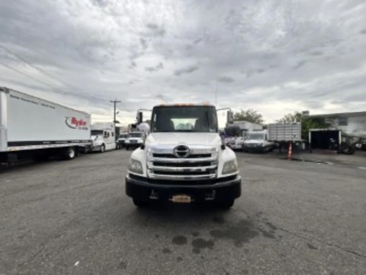 2015 Hino 338 in Kearny, NJ — photo 2