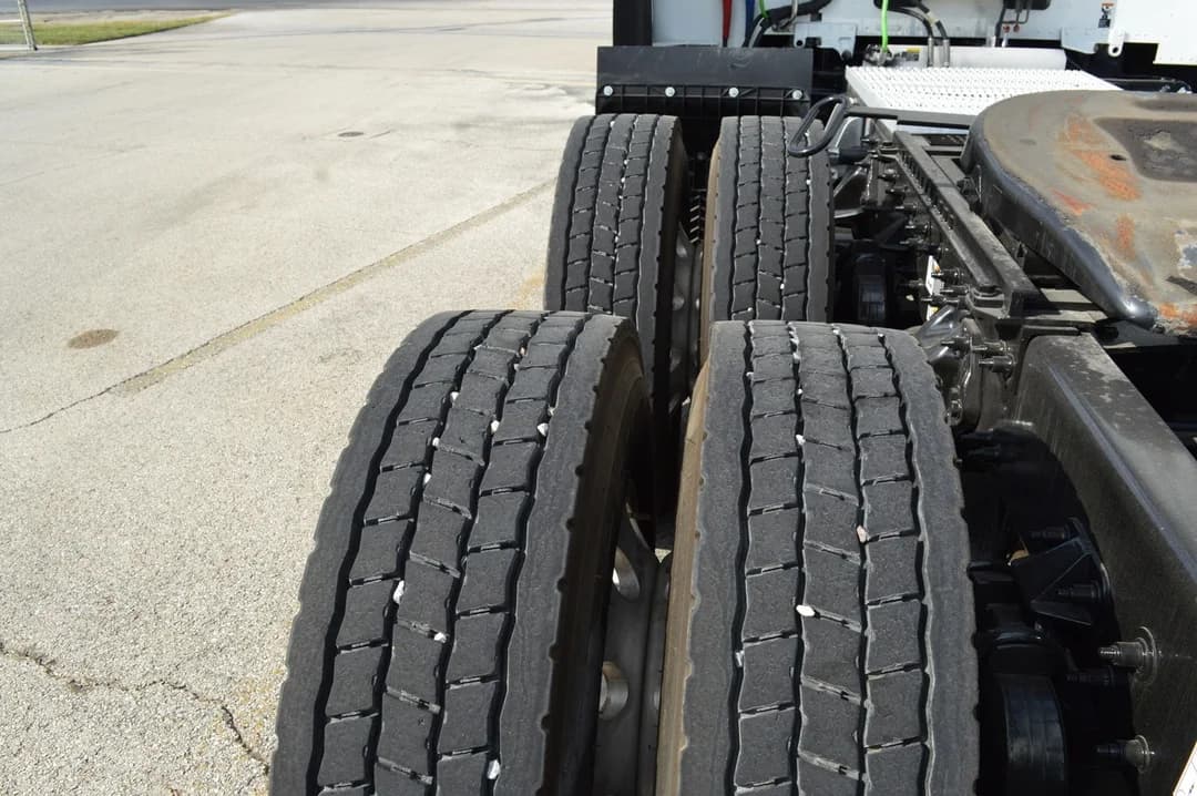 2019 Peterbilt 579 in SAN ANTONIO, TX — photo 11