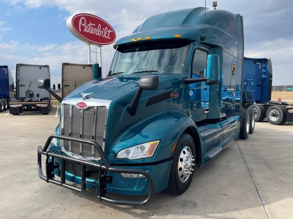 2023 Peterbilt 579 in Cincinnati, OH