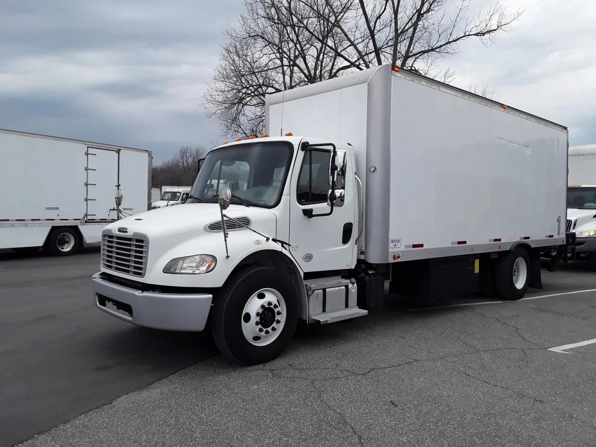 2018 Freightliner M2 106