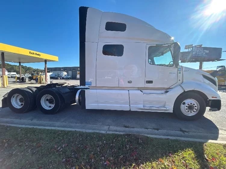 2022 Volvo VNL 760 in Lafayette, LA — photo 8