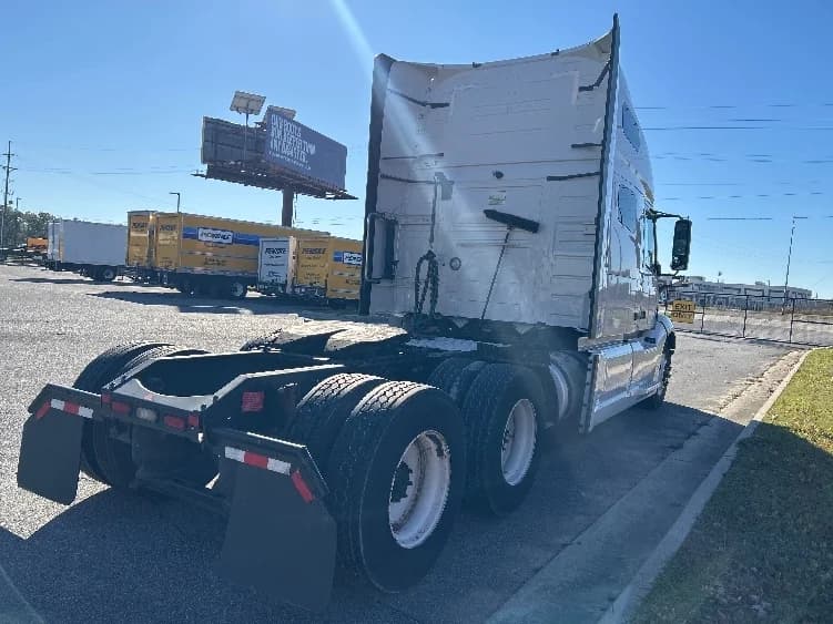 2022 Volvo VNL 760 in Lafayette, LA — photo 7