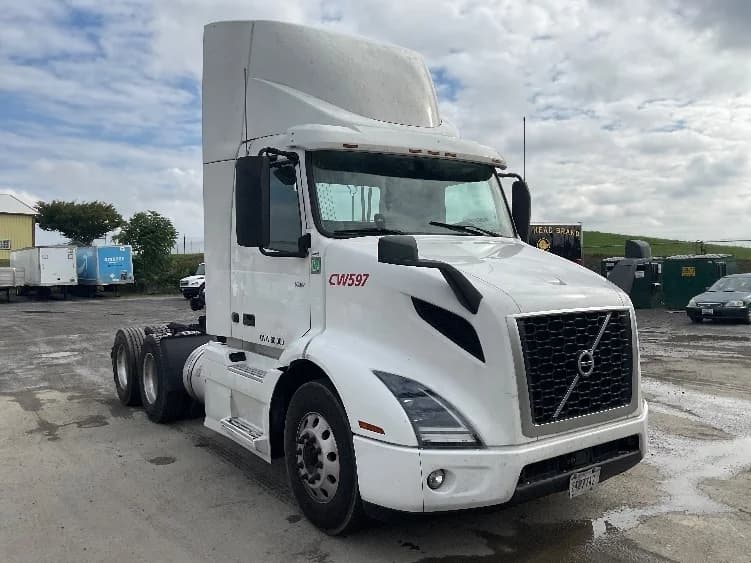 2020 Volvo VNR 640