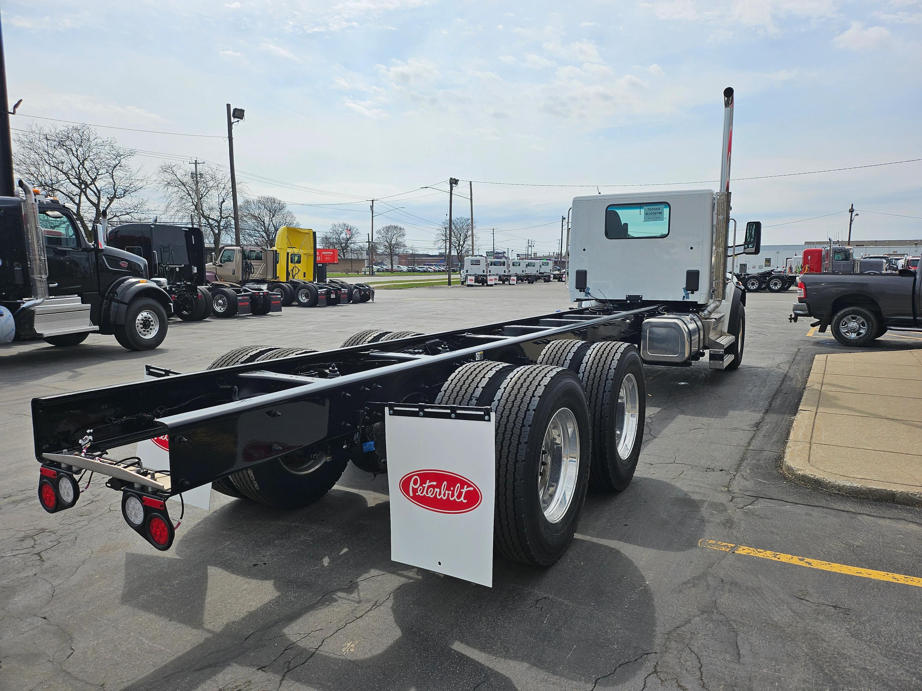2025 Peterbilt 548 in BUFFALO, NY — photo 4