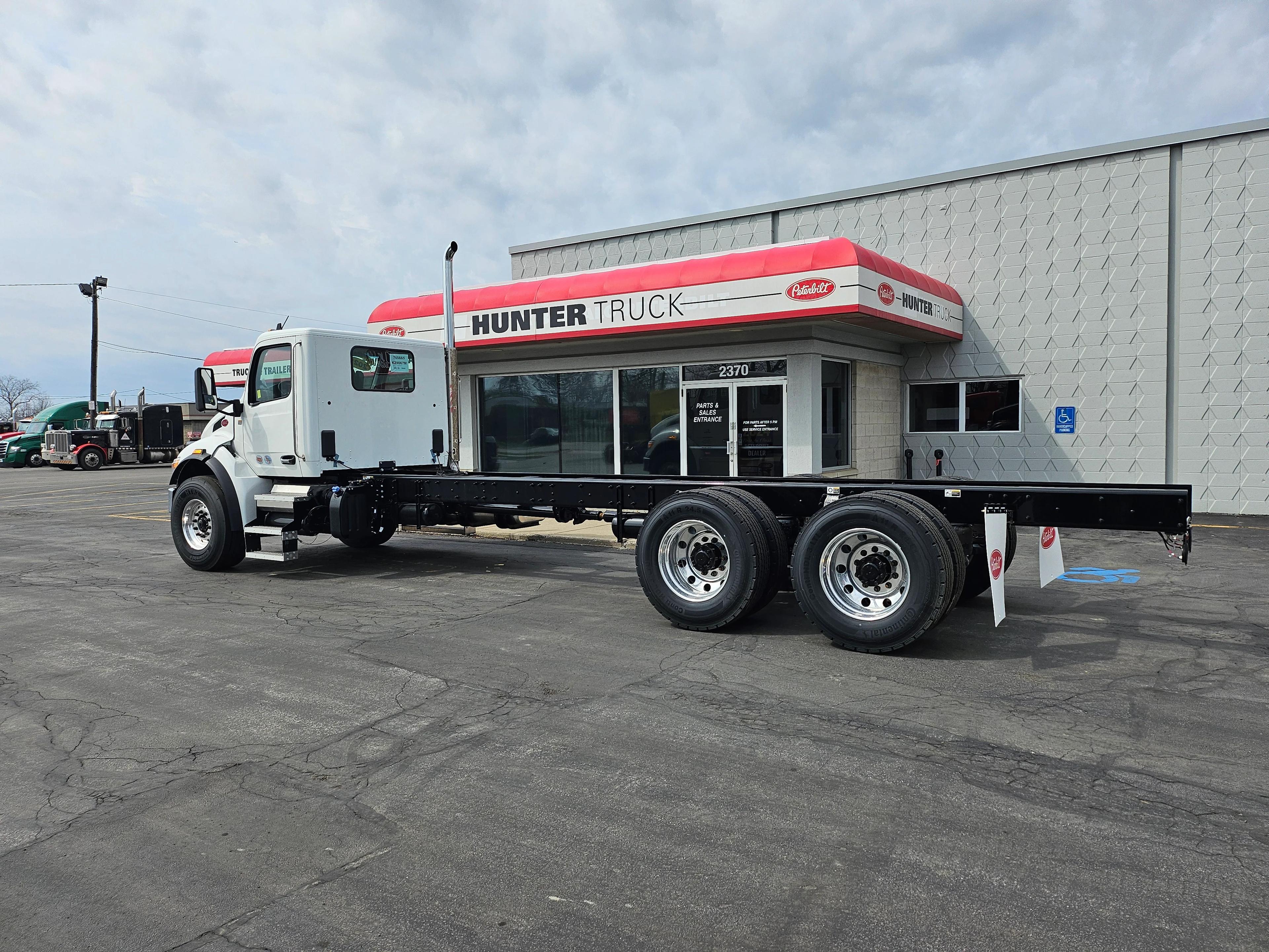 2025 Peterbilt 548 in BUFFALO, NY — photo 3