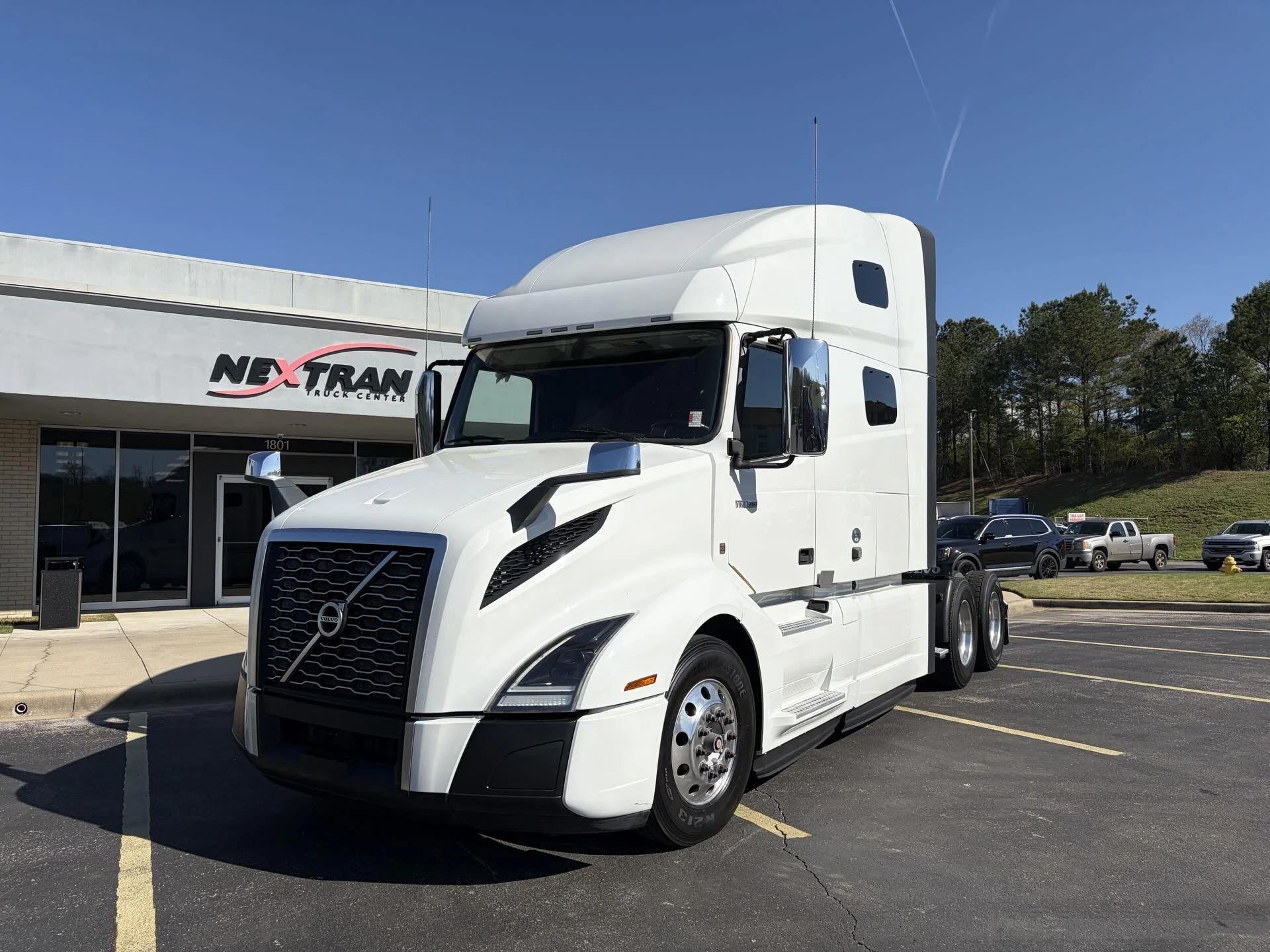 2020 Volvo VNL 760