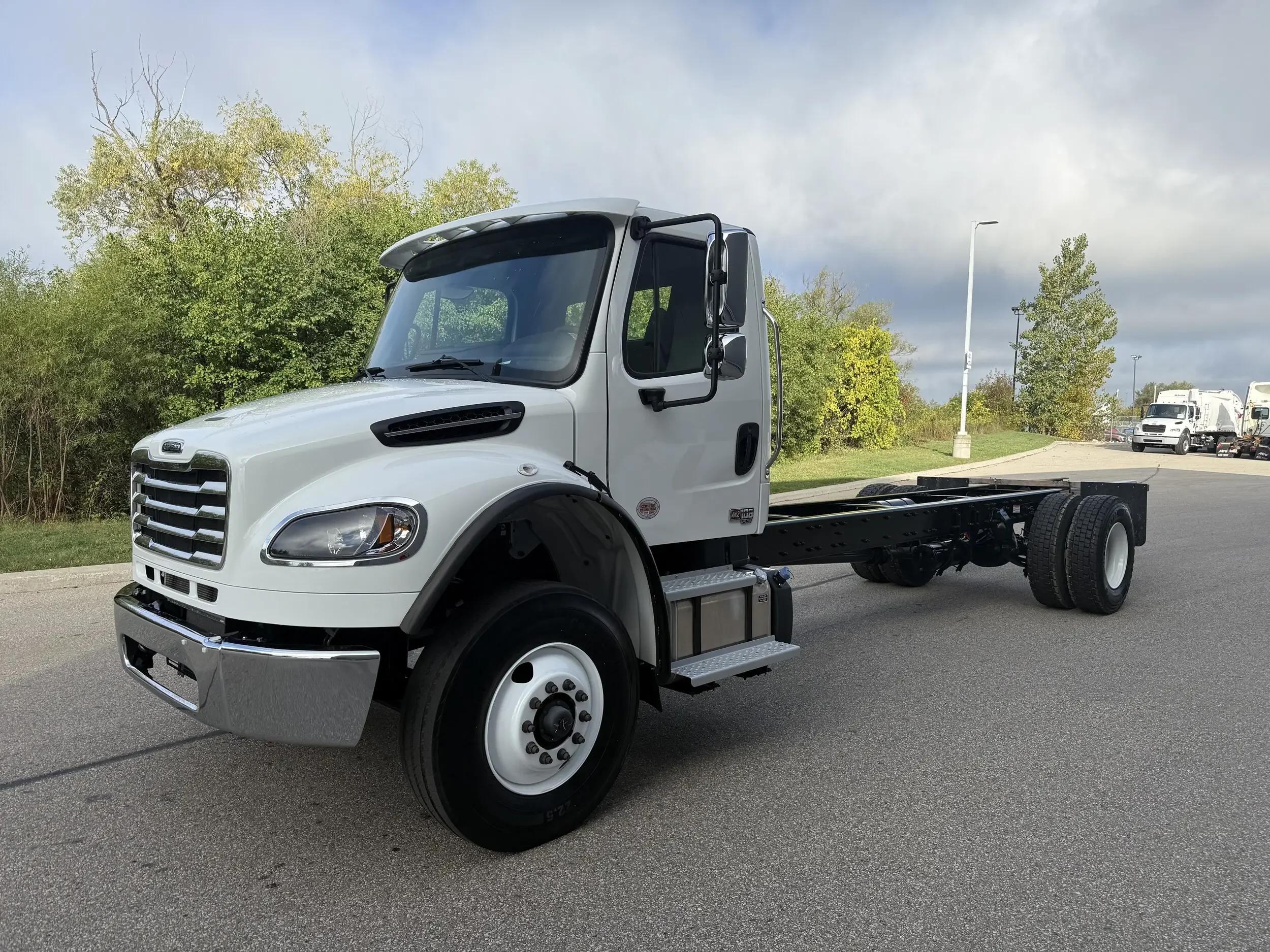 2026 Freightliner M2 106 in Cambridge, ON