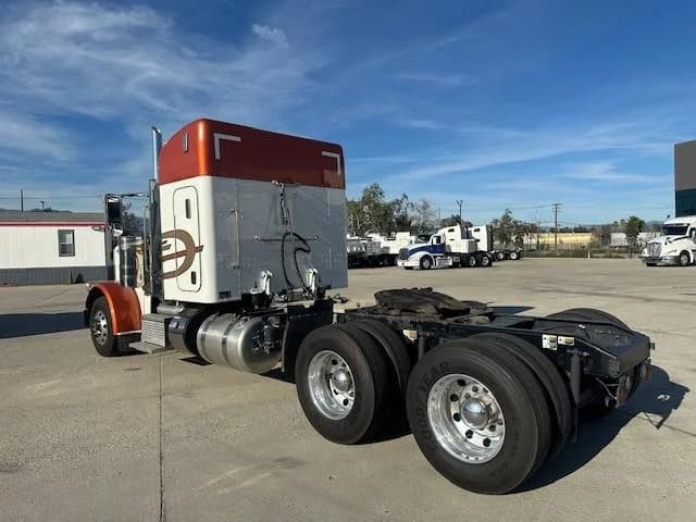2019 Peterbilt 389 — photo 10