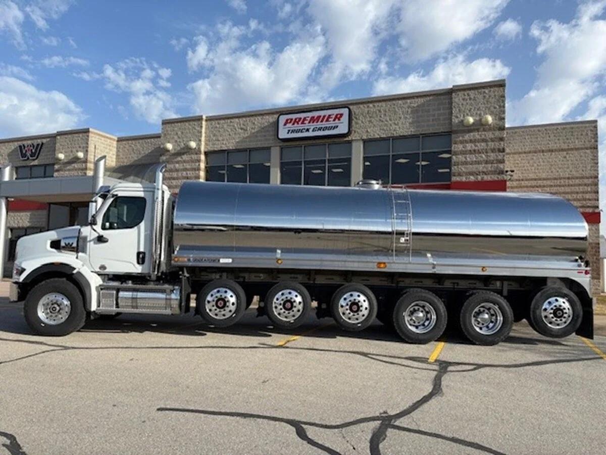 2025 Western Star 49X in La Crosse, WI — photo 10