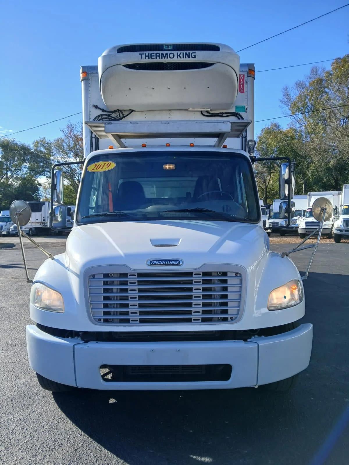 2019 Freightliner M2 106