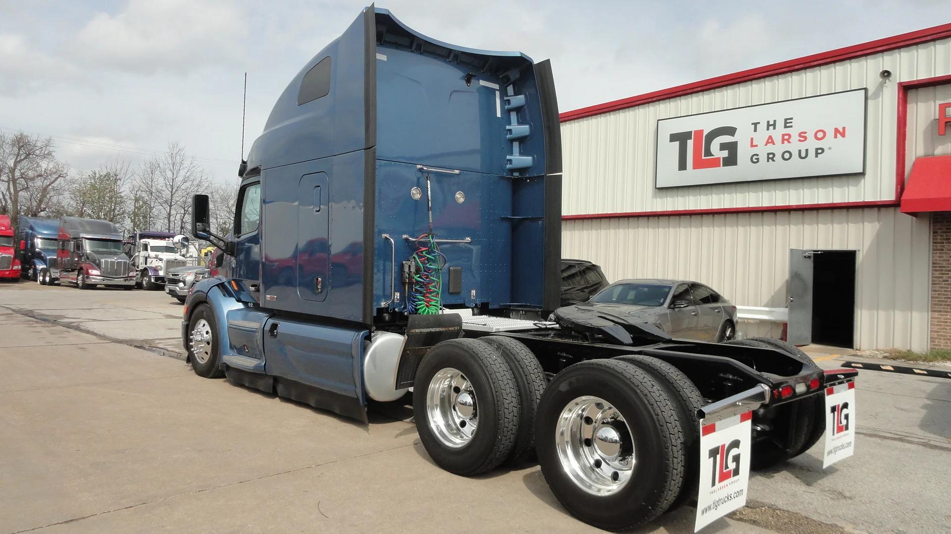 2022 Peterbilt 579 in O'Fallon, MO — photo 3