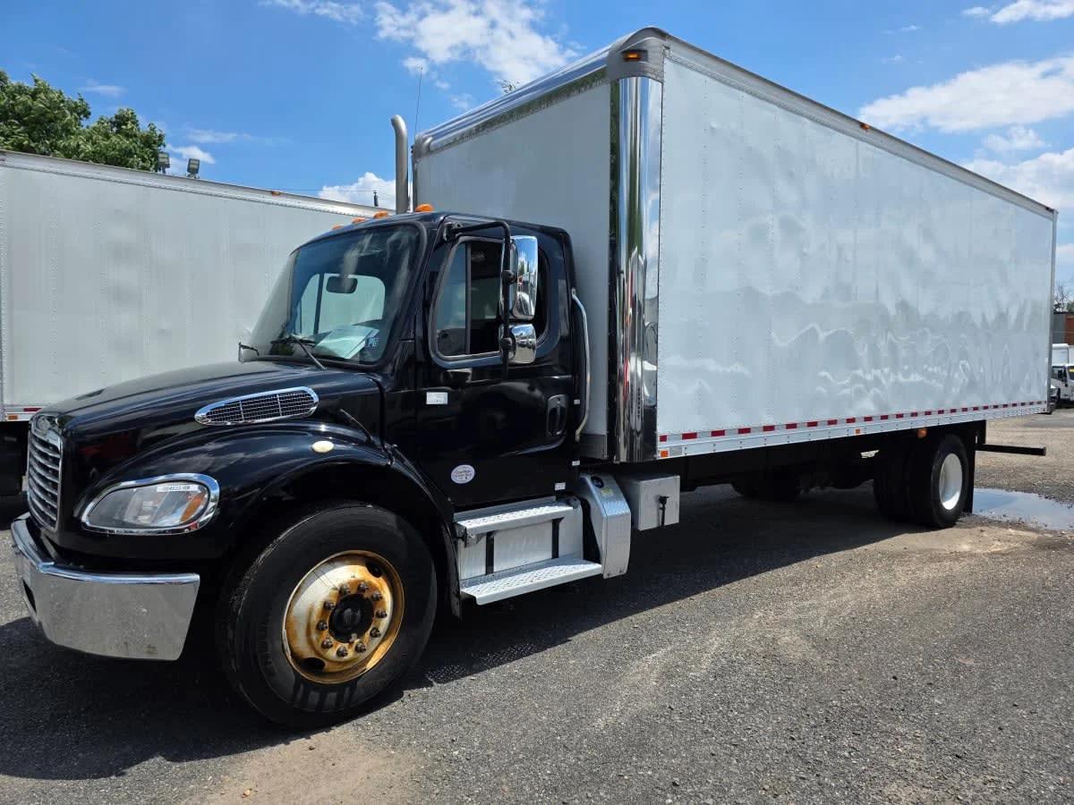 2018 Freightliner M2 106