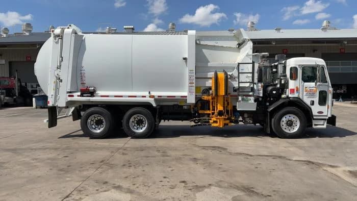 2025 Peterbilt 520 — photo 7