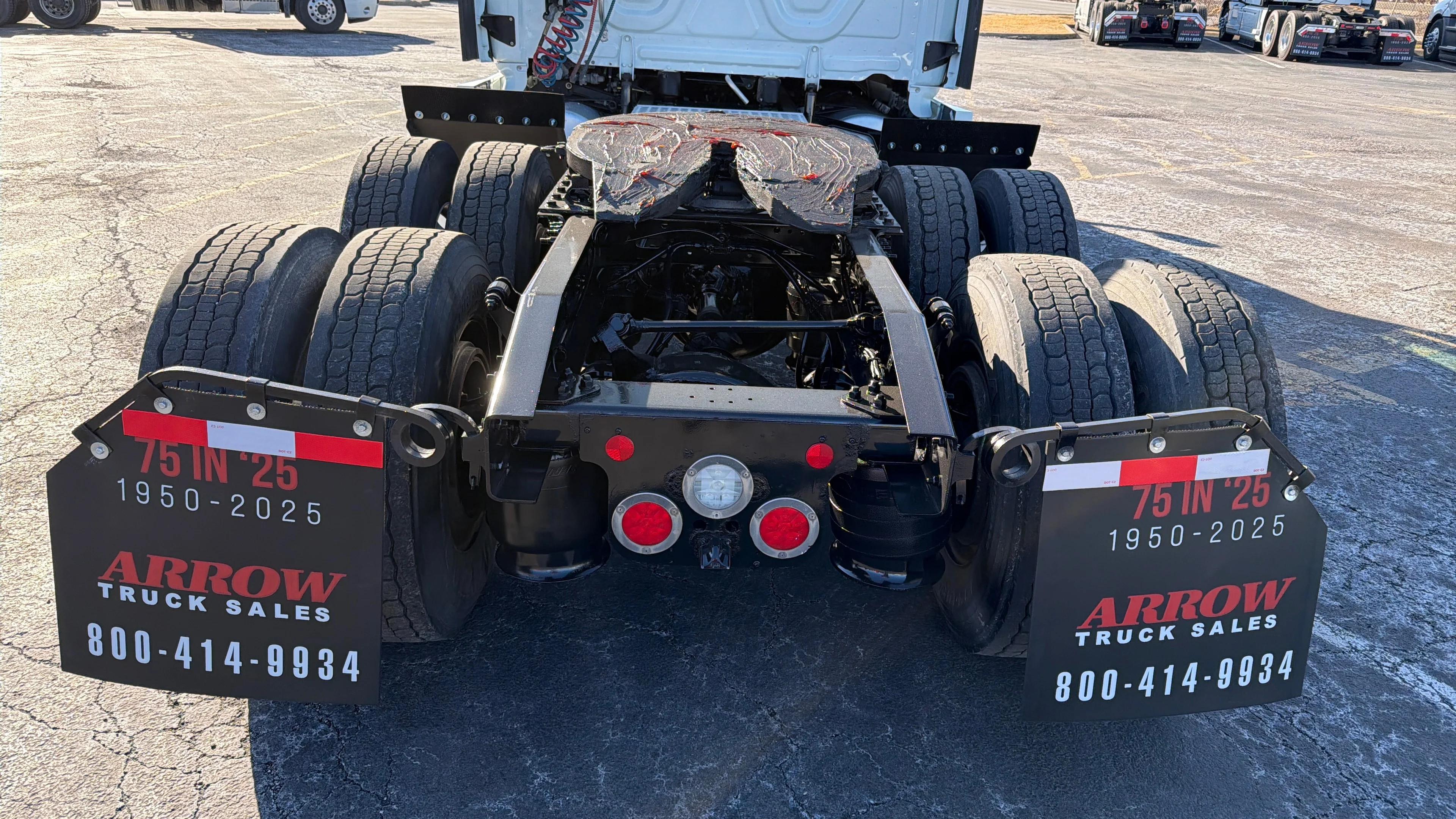 2023 Freightliner Cascadia in Kansas City, MO — photo 48