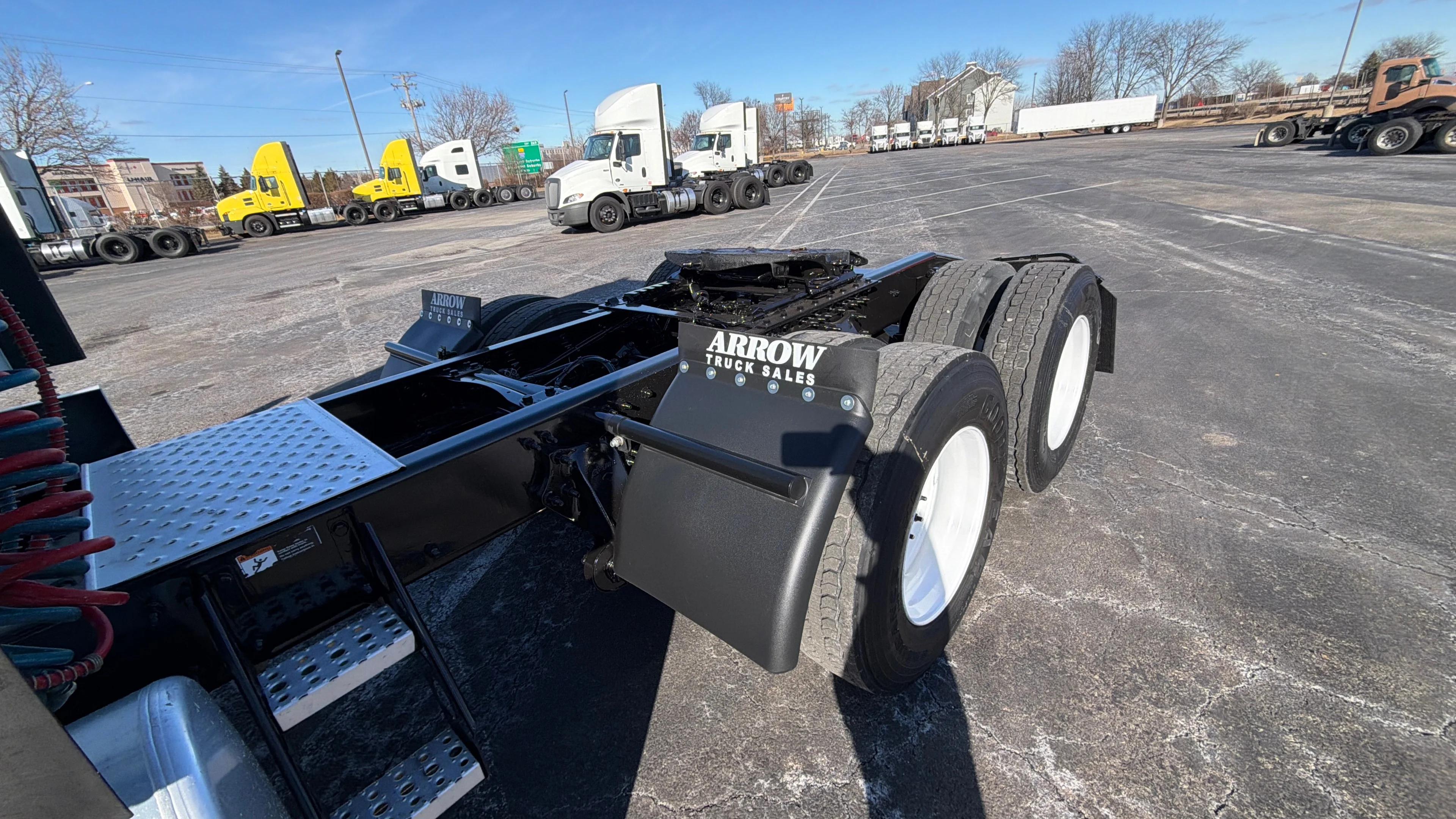 2023 Freightliner Cascadia in Kansas City, MO — photo 49