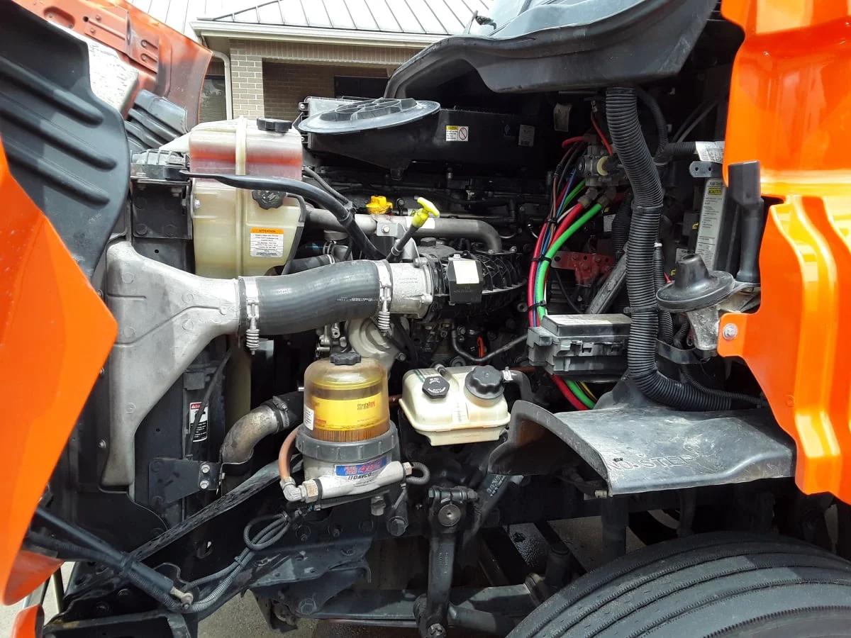2017 Freightliner Cascadia in Houston, TX — photo 9
