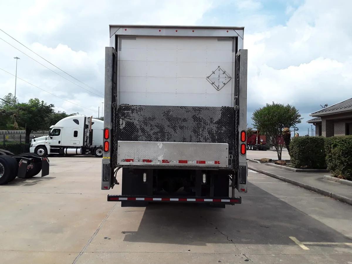 2017 Freightliner Cascadia in Houston, TX — photo 5