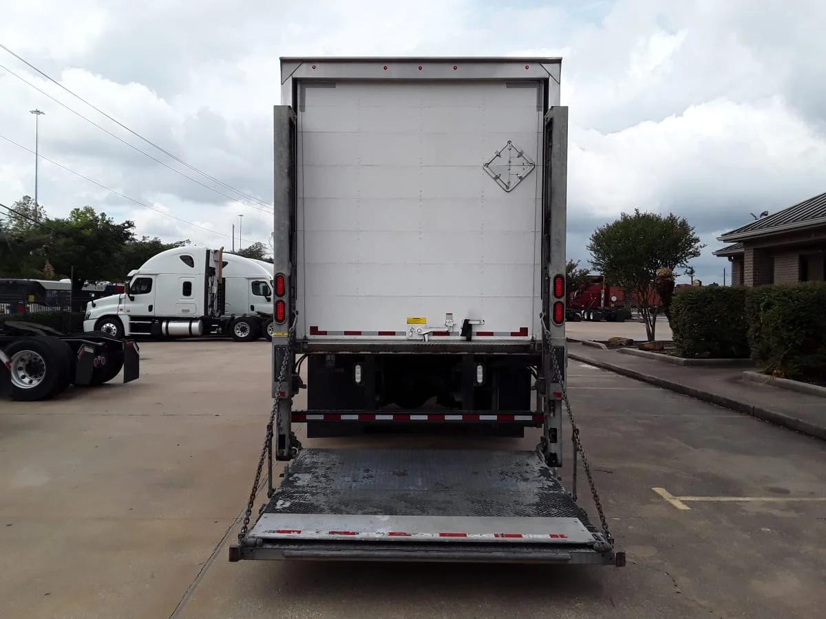 2017 Freightliner Cascadia in Houston, TX — photo 10