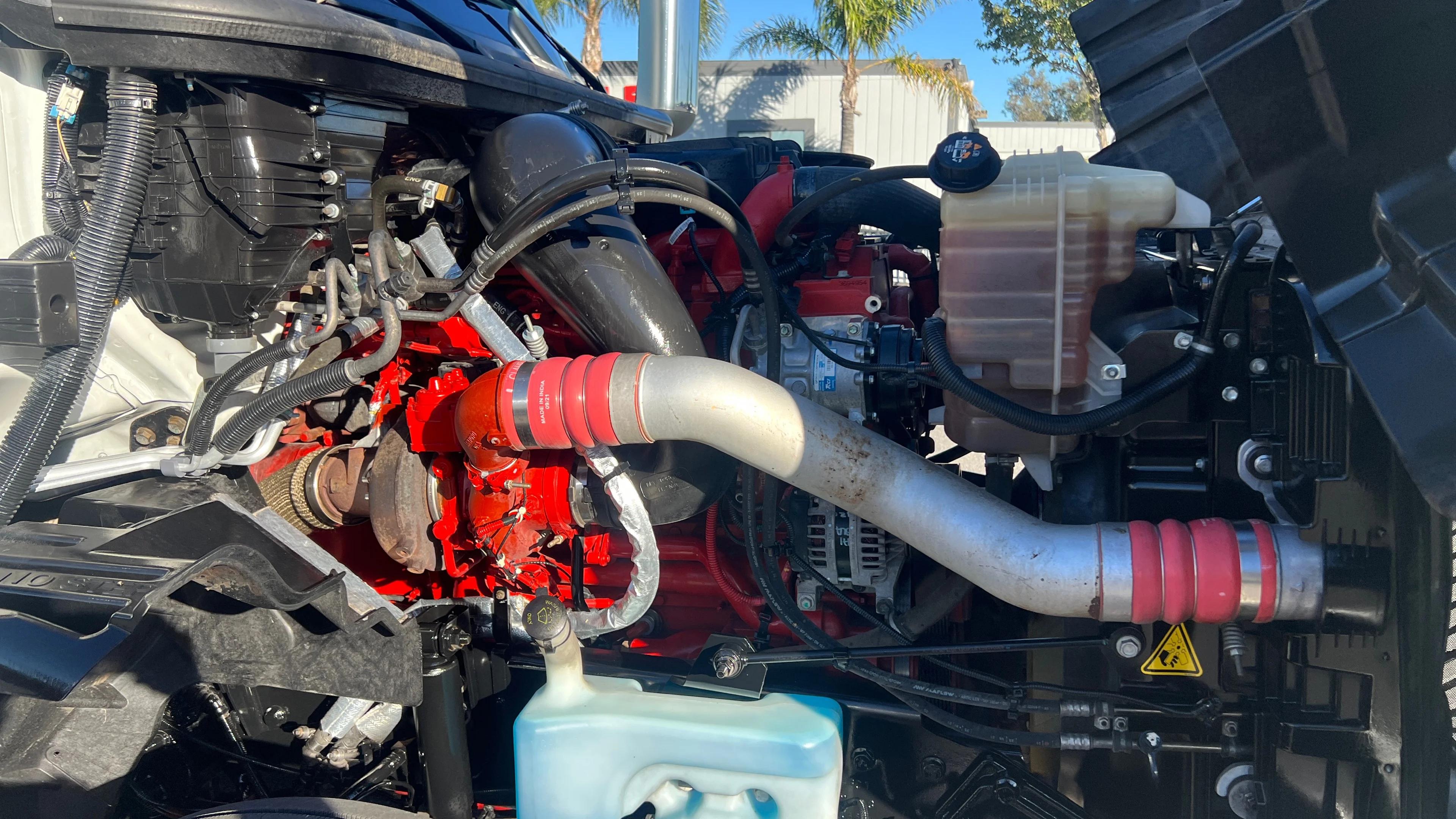 2023 Freightliner Cascadia in Kansas City, MO — photo 33