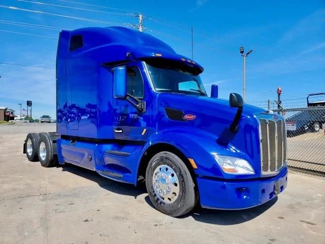 2022 Peterbilt 579 in Tulsa, OK — photo 4