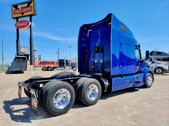 2022 Peterbilt 579 in Tulsa, OK — photo 7