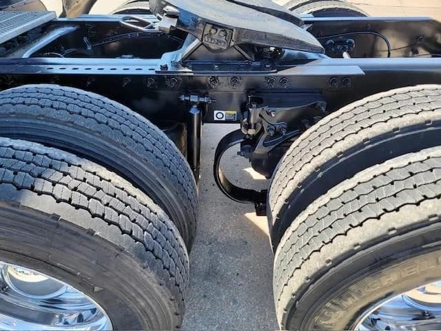2022 Peterbilt 579 in Tulsa, OK — photo 16