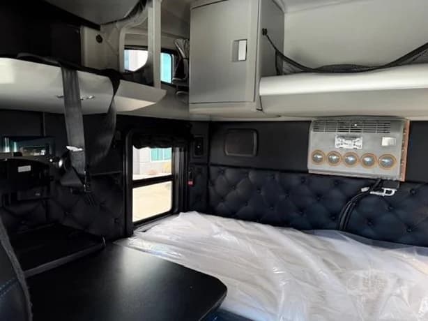 2022 Kenworth W990 in Salt Lake City, UT — photo 18