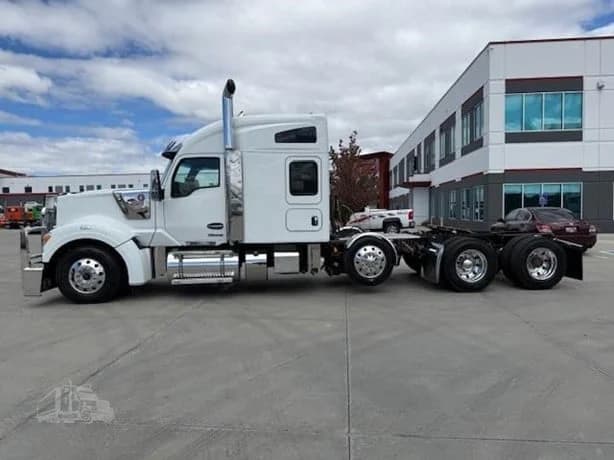 2022 Kenworth W990 in Salt Lake City, UT — photo 9