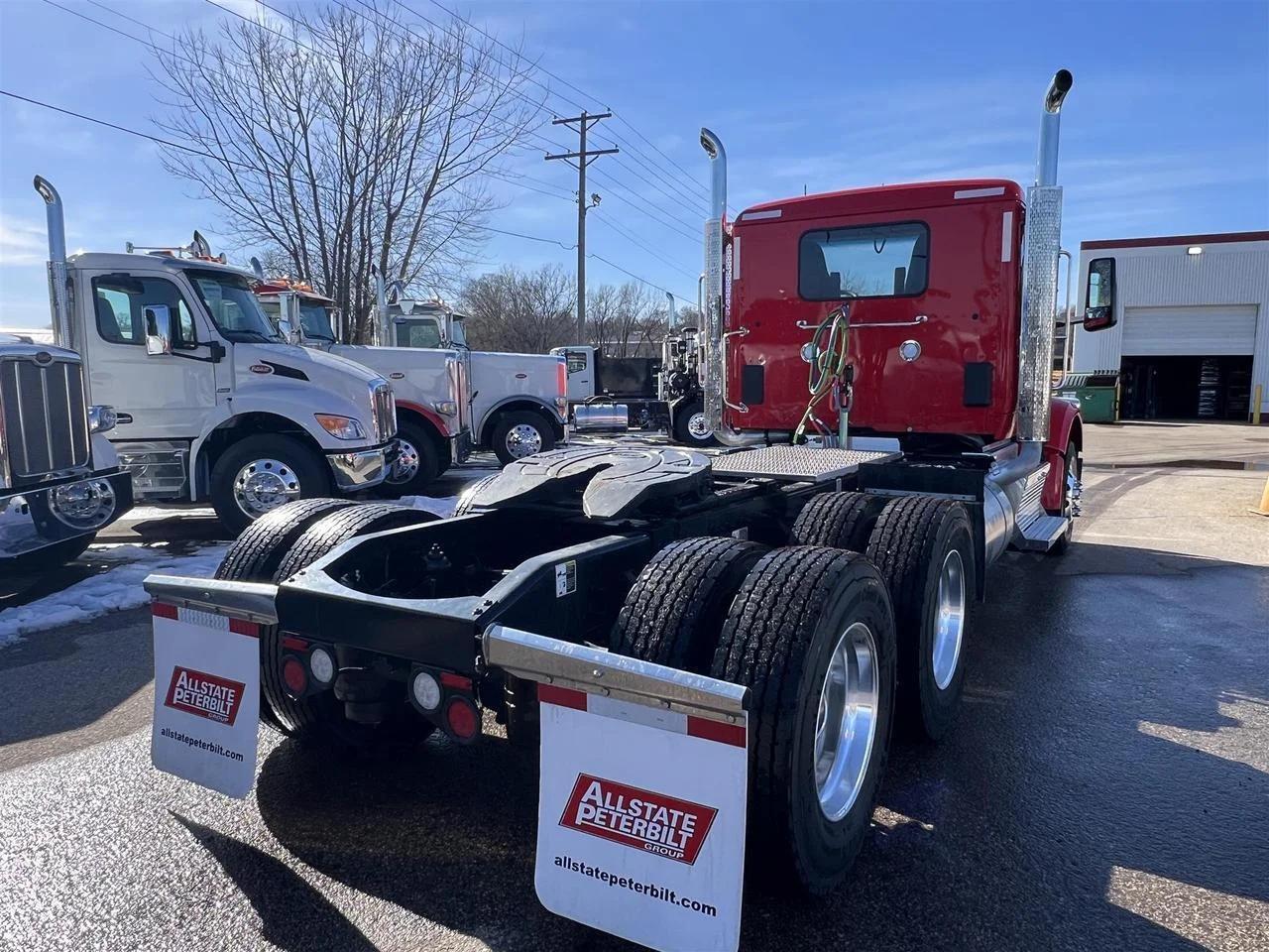 2026 Peterbilt 567 in South St. Paul, MN — photo 2