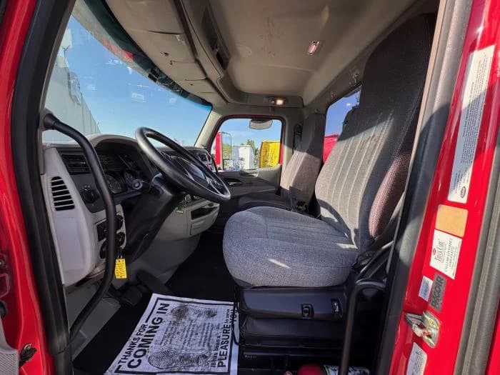 2020 Peterbilt 579 in Los Angeles, CA — photo 14