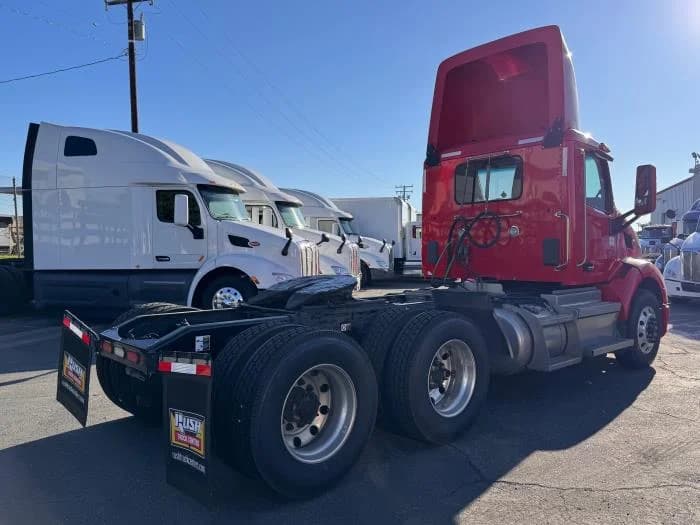 2020 Peterbilt 579 in Los Angeles, CA — photo 6