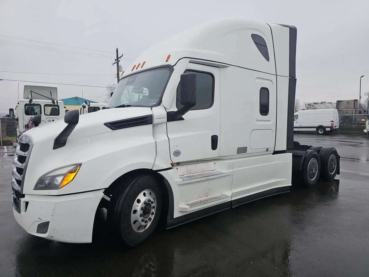 2022 Freightliner Cascadia