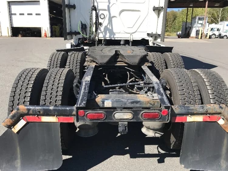 2022 Freightliner Cascadia in Londonderry, NH — photo 6