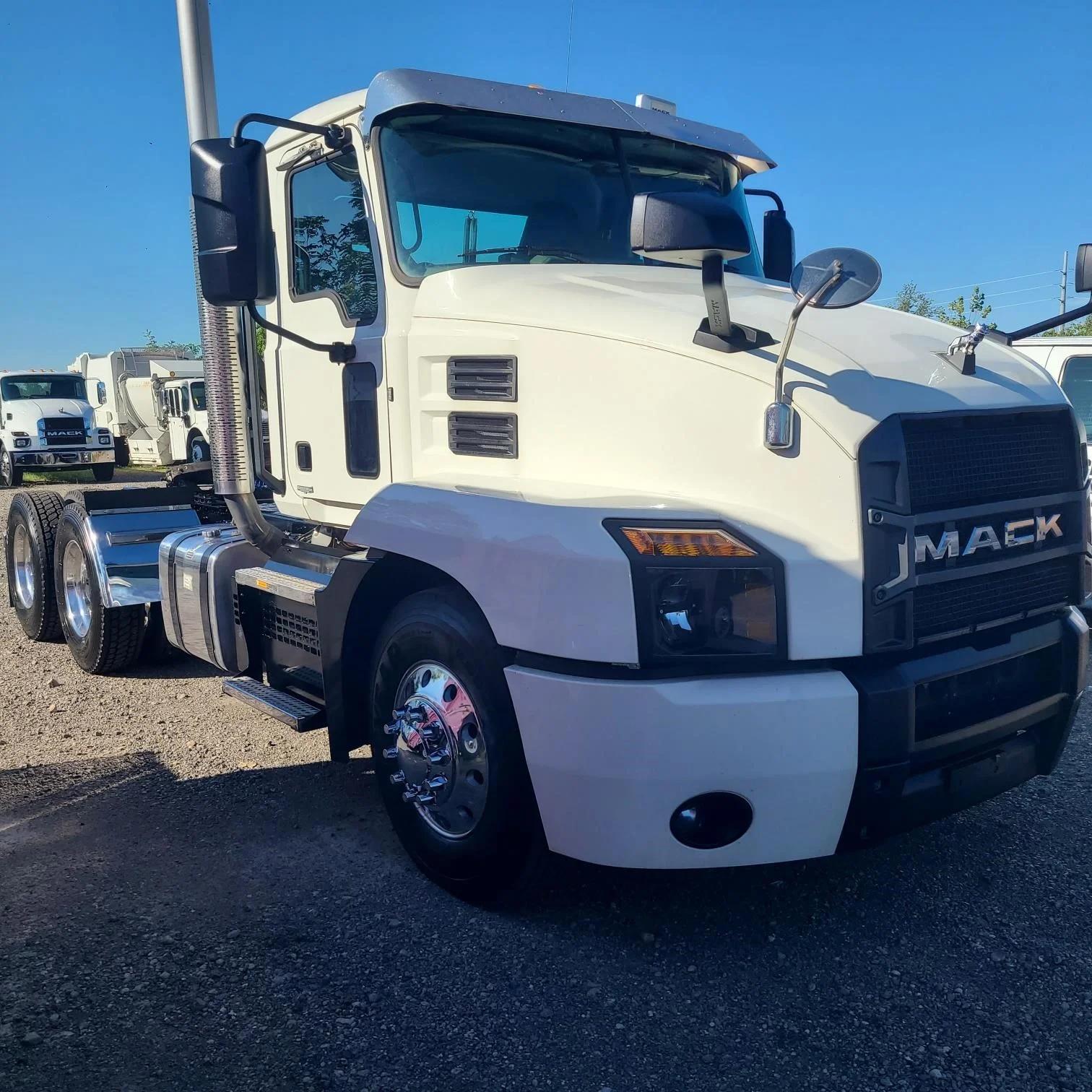 2020 Mack Anthem — photo 5