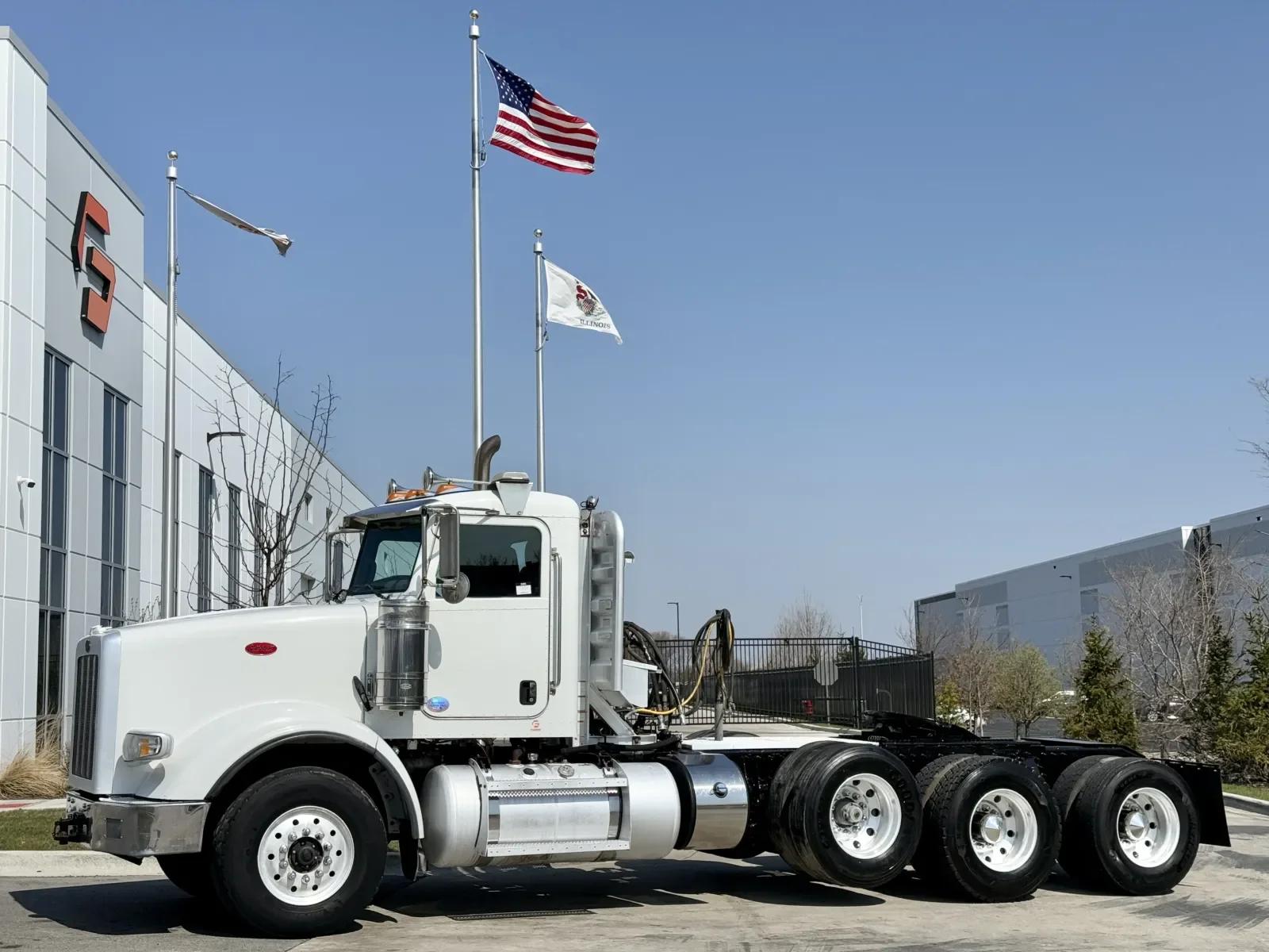 2015 Peterbilt 367
