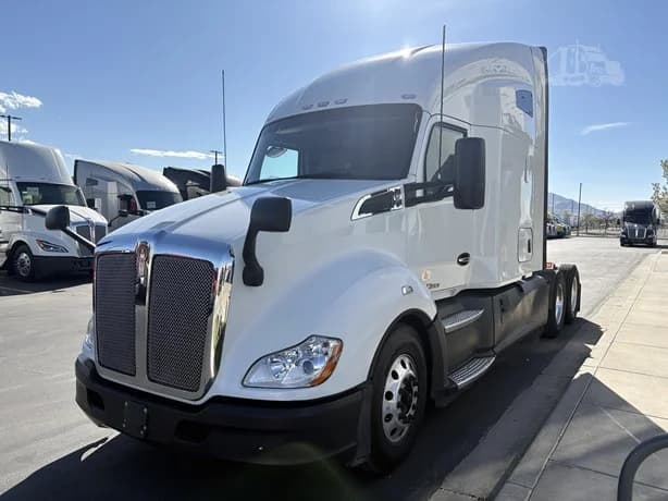 2021 Kenworth T680 in Salt Lake City, UT — photo 5