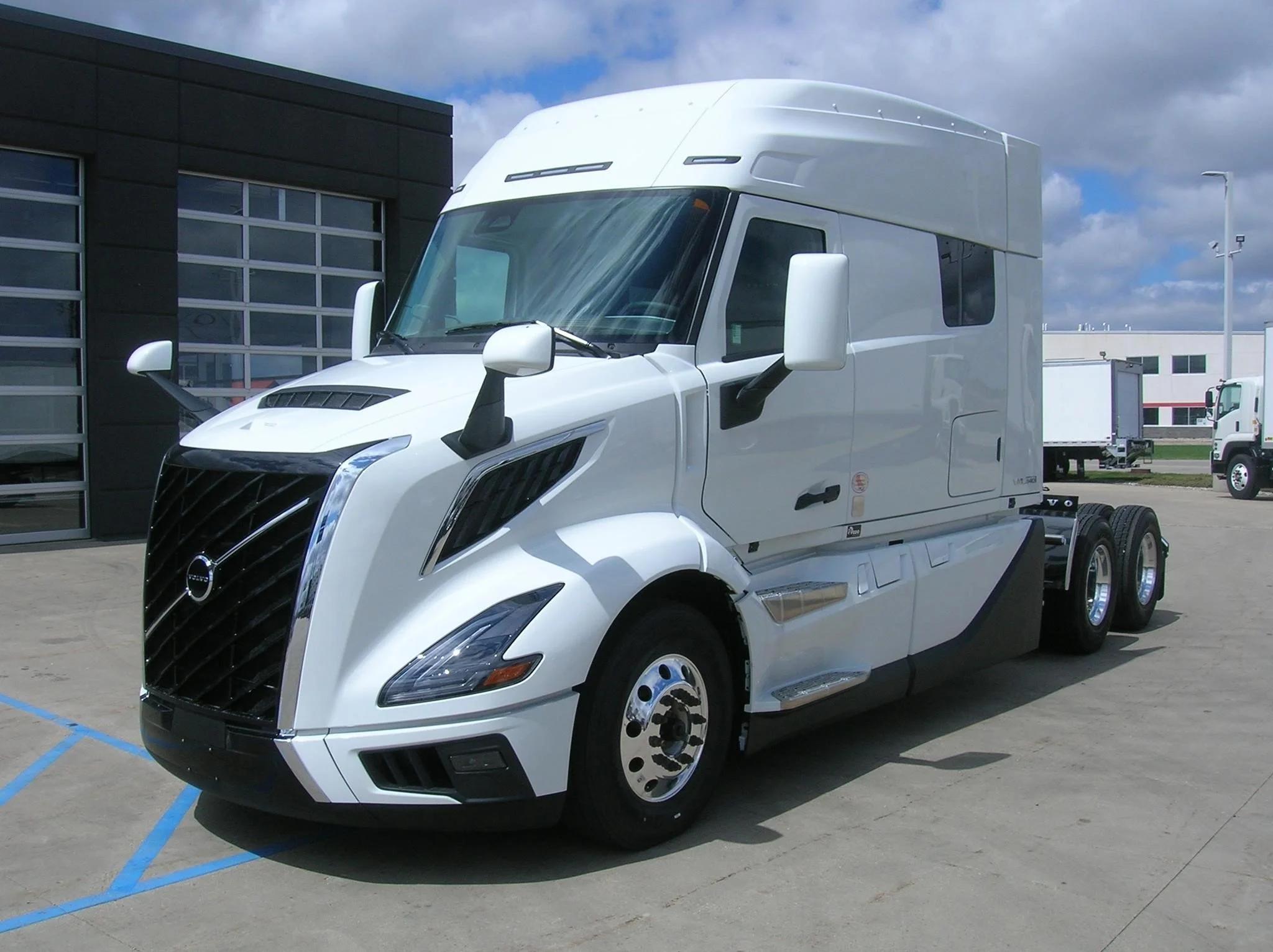 2025 Volvo 