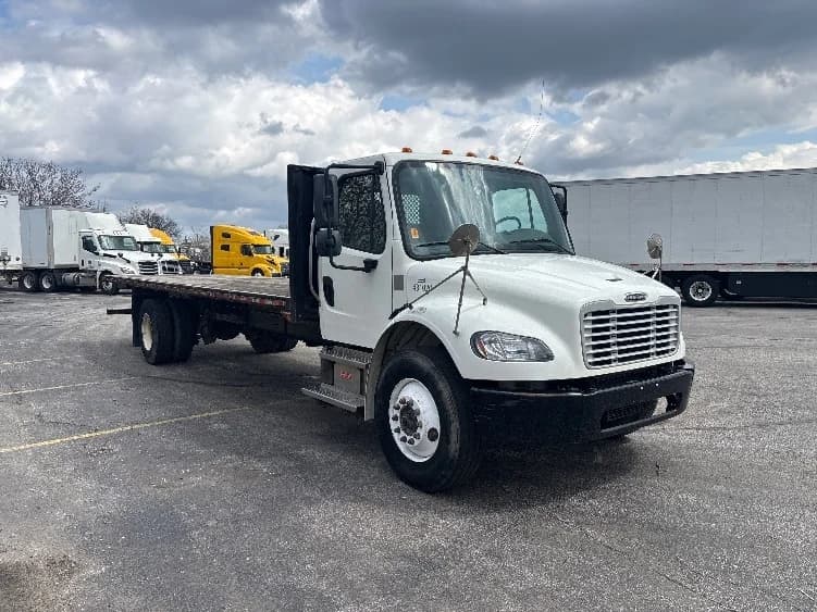 2022 Freightliner M2 106 in Middlefield, OH