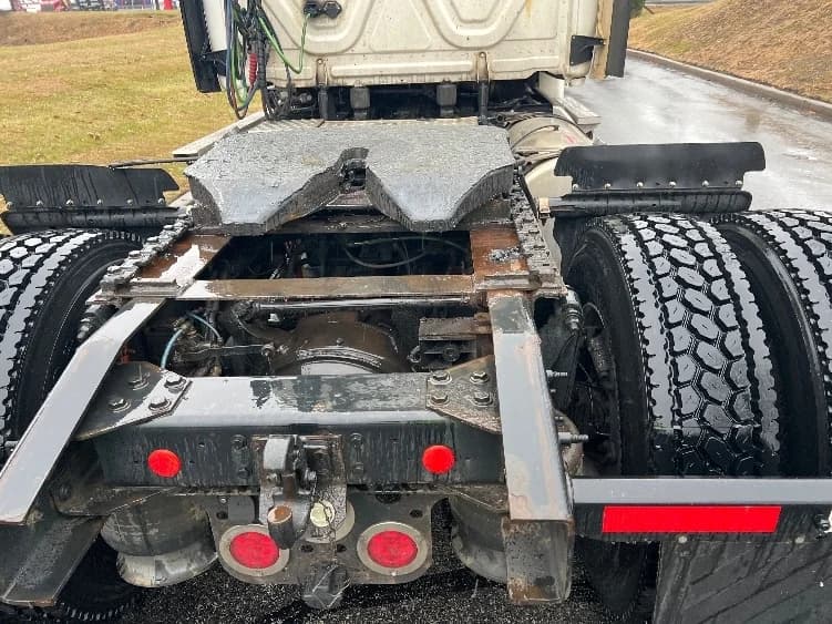 2019 Freightliner Cascadia in Montgomery, NY — photo 6