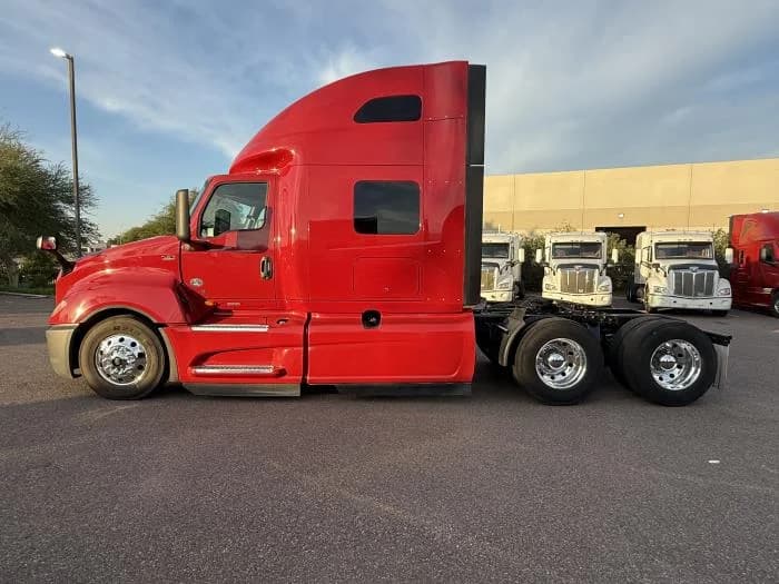 2022 International LT in Phoenix, AZ — photo 3