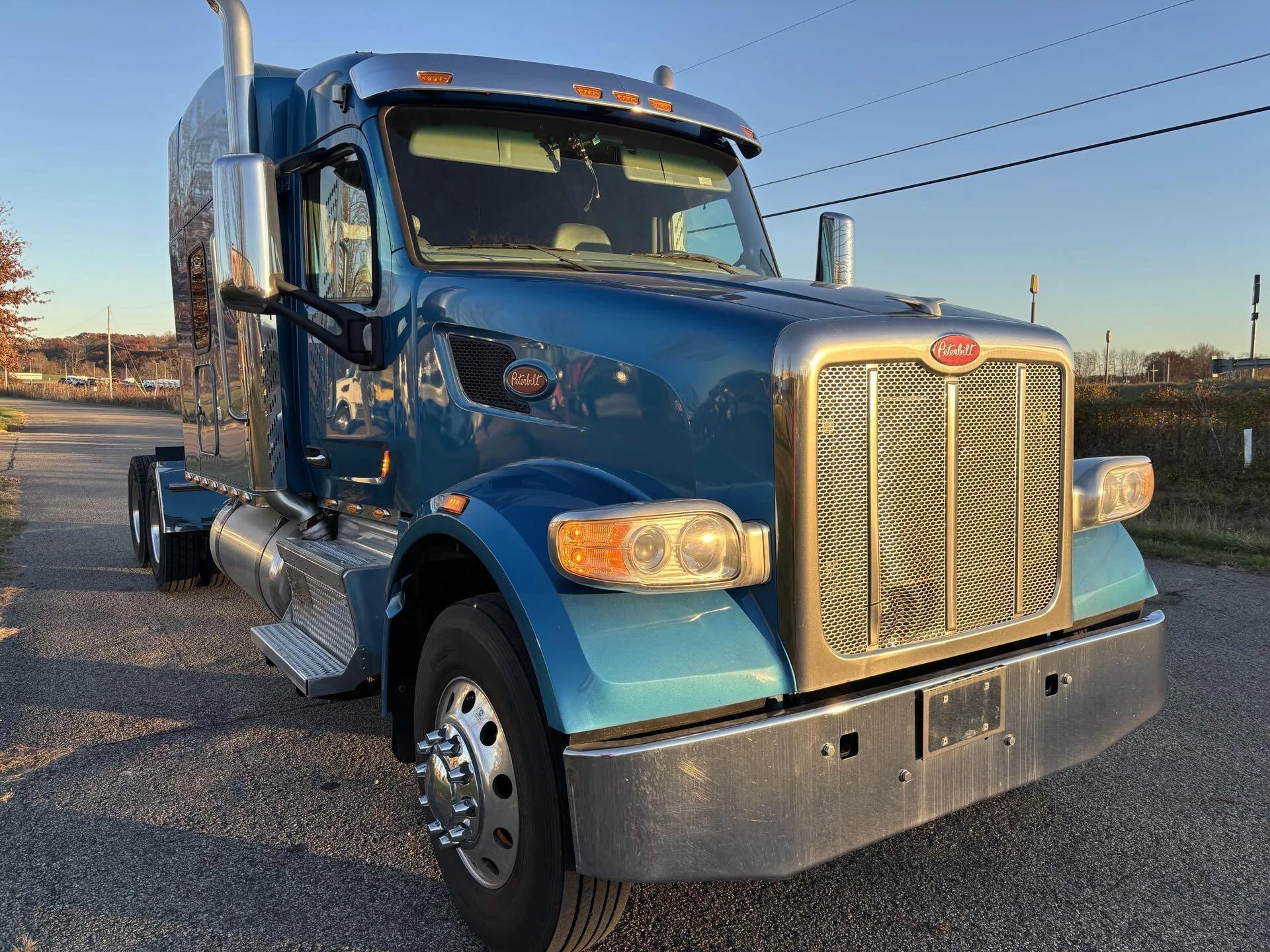 2019 Peterbilt 567 in Zanesville, OH — photo 2