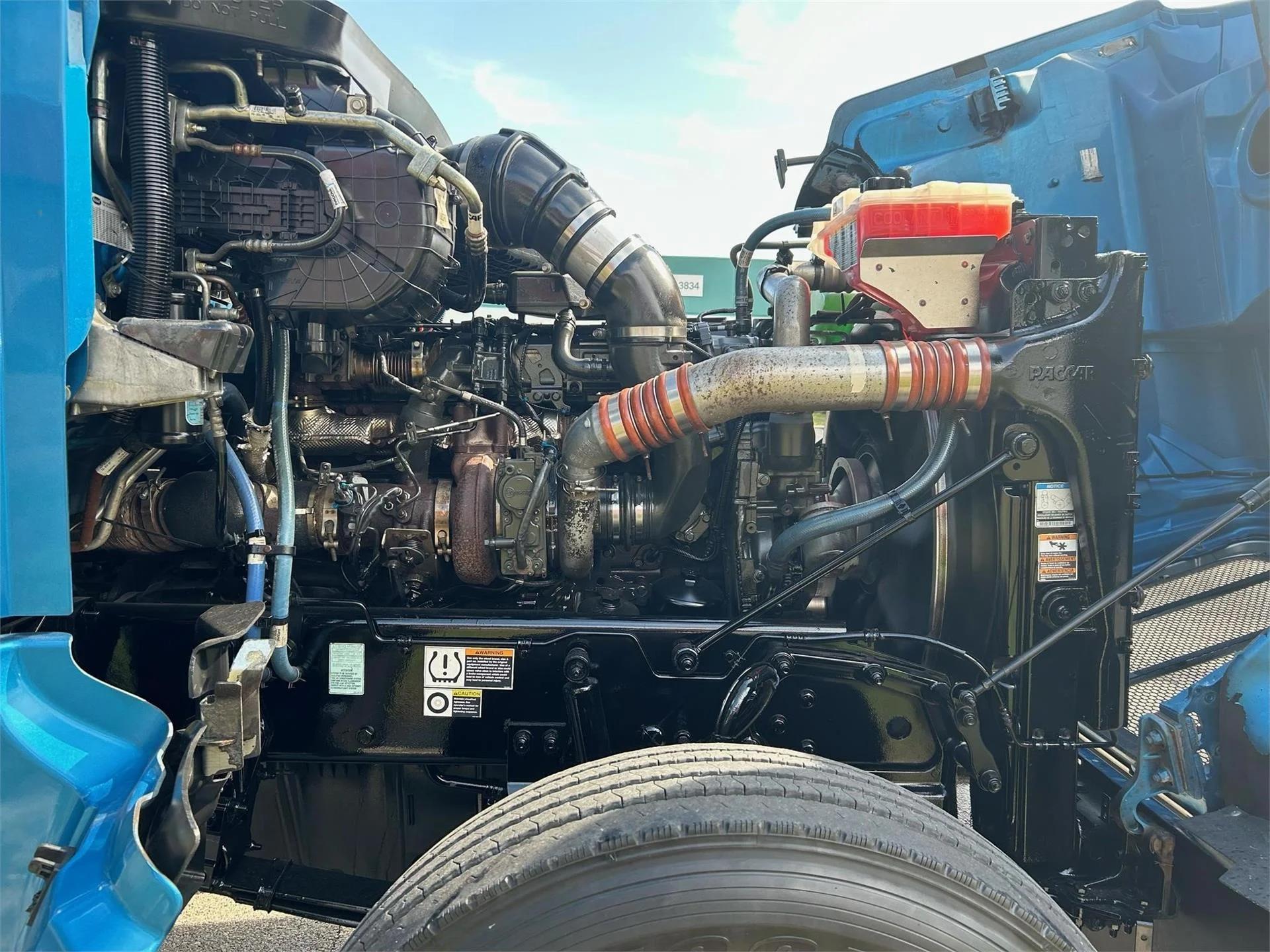 2019 Peterbilt 567 in Zanesville, OH — photo 11