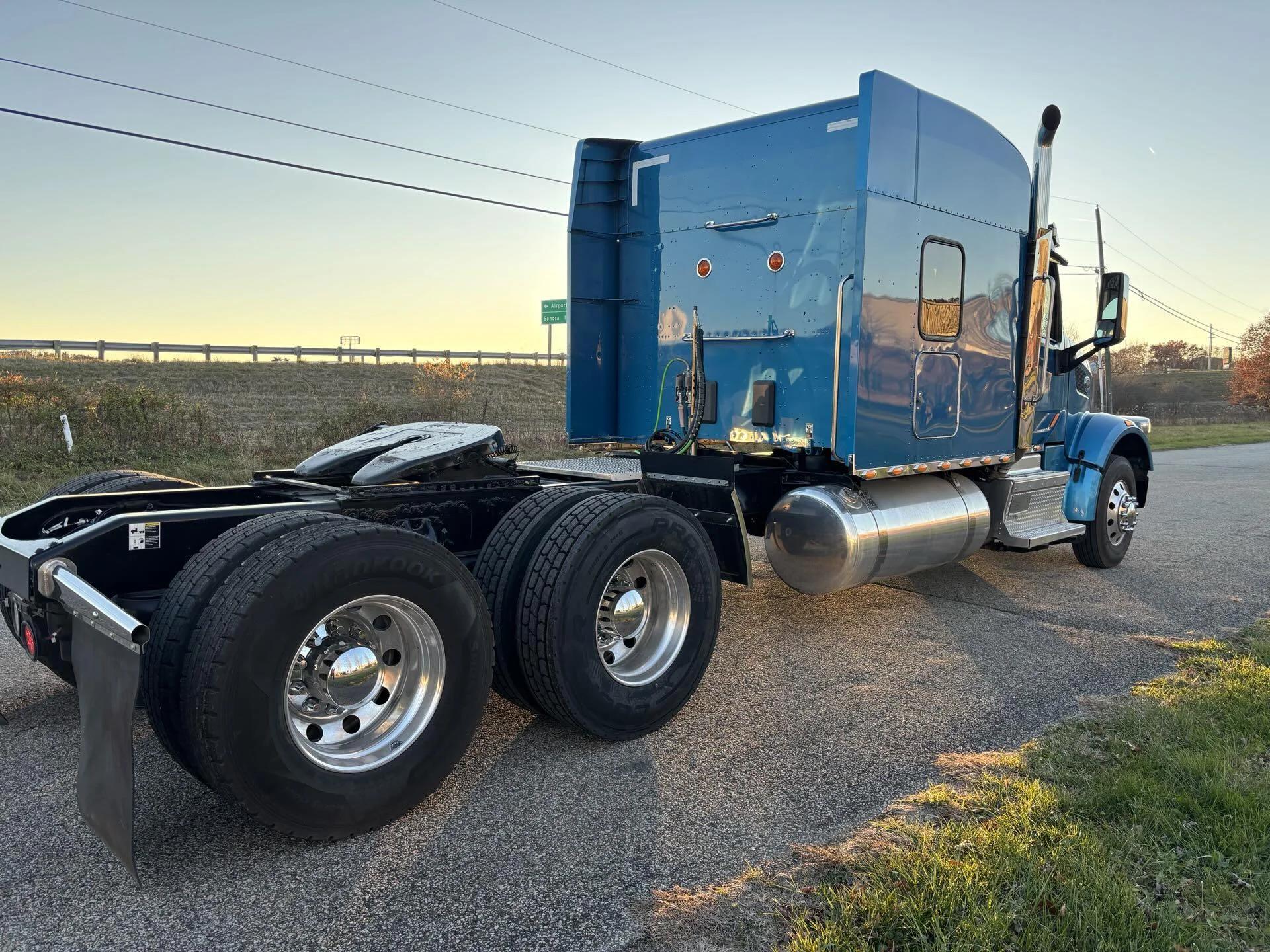 2019 Peterbilt 567 in Zanesville, OH — photo 5